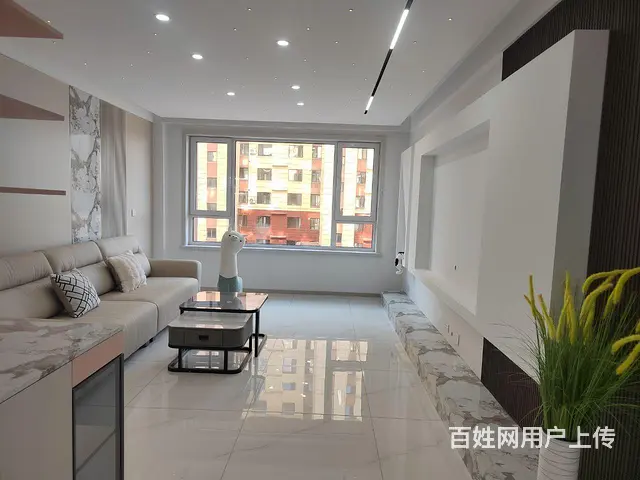凌河湾御景苑4楼91平两室通厅精装54万 - 图片 1