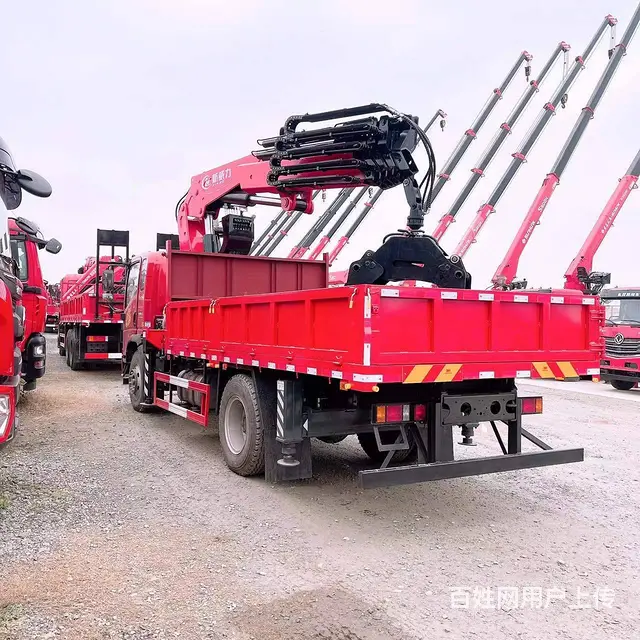 重汽豪曼8吨带自卸带抓具的随车吊 多少钱 - 图片 4