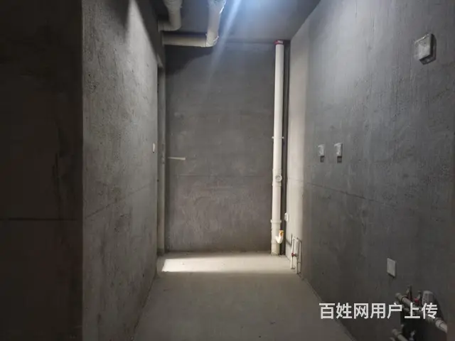 新小区麒麟郡加电梯房毛坯现房三室两厅两卫可以贷款 - 图片 1