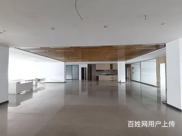 甲方直租 三面采光 车位充足 环境优美 免费会议室健身房 - 图片 2