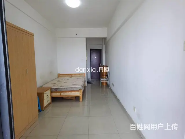 紧邻海沧 圣.地亚哥 单间出租 高层大阳台 已做玻璃窗 - 图片 2