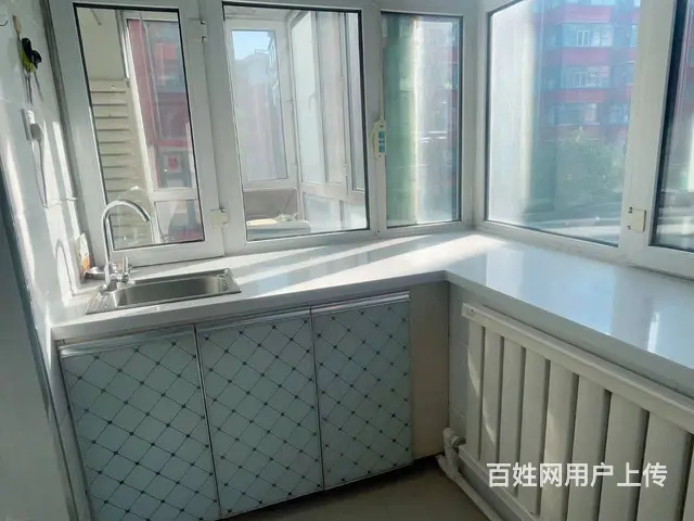 金地新城 2楼两室一厅年租9000拎包入住 - 图片 1