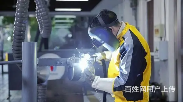2023年学汽车美容技术到乌鲁木齐市万通技工学校 - 图片