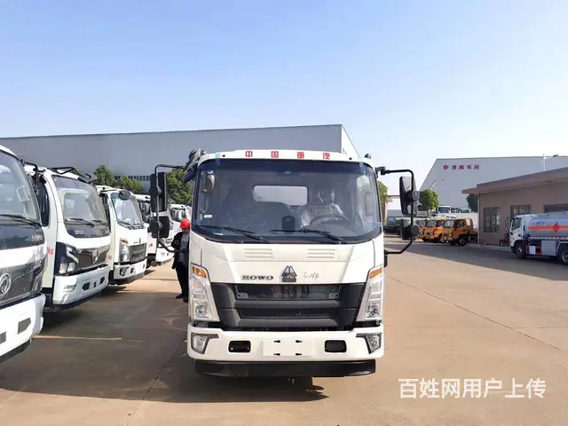 重汽豪沃5吨油罐车 厂家现车低价出售全国质保 - 图片 3