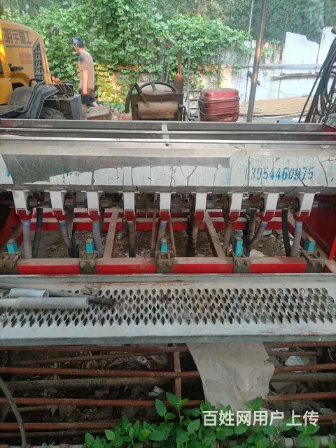 22马力四轮带播种机 - 图片 2