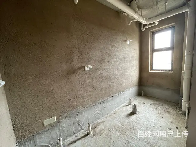 中央公园C区14楼，128平，三室二厅二卫，毛坯。86万过户 - 图片 5