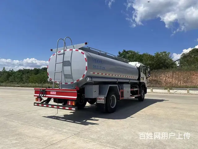 国六重汽豪沃10吨油罐车 公司有现车 价格美丽 - 图片 8