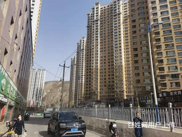 7554(七P）个人城北区夏都名邸菜市场隔壁店给3万就转让 - 图片 2