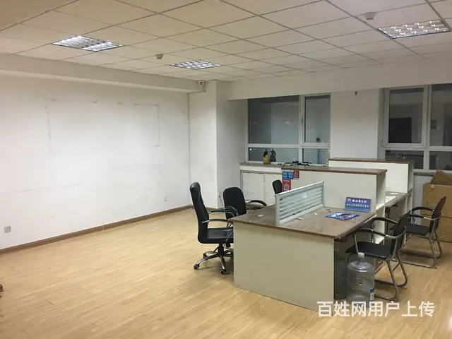 市中心奥特莱斯精装修办公室出租 - 图片 4