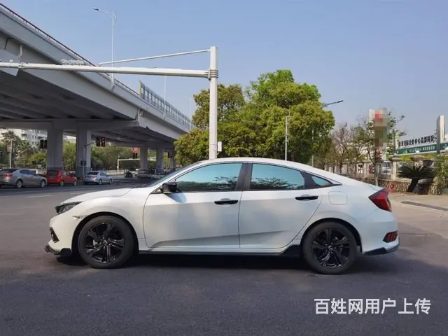本田 思域 2019款 1.5T 无级 220TURBO 燃 - 图片 3
