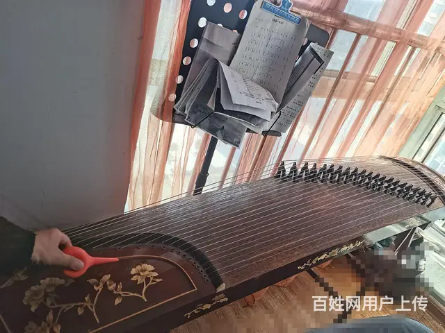 品牌古筝转让（支架 、备用弦、调音器、指甲、盖布） - 图片 1