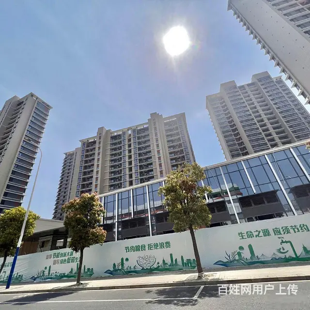 急售天宁区紫荆公园旁琅越龙洲小区大门口沿街旺铺直签 - 图片 4
