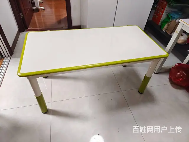低价转让儿童学习桌 - 图片 1