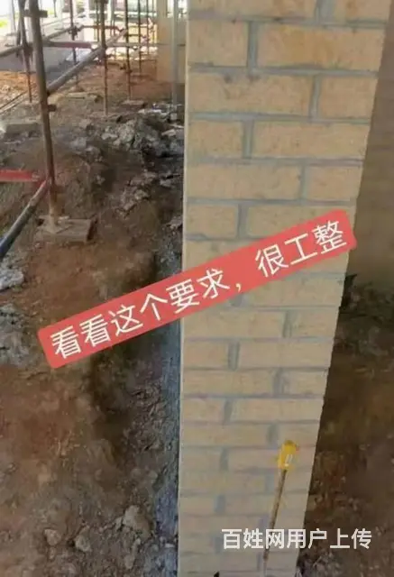 工地直招铲车司机月薪35000人民币，包吃住买保险 - 图片 1