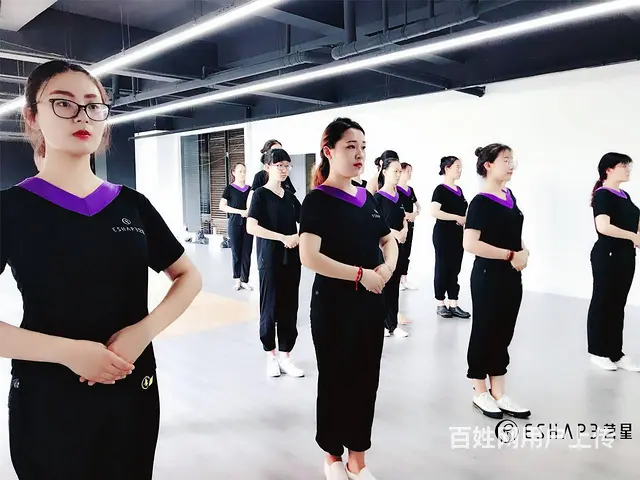 暑假形体礼仪培训 - 图片 2