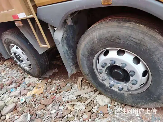 二手前四后八厢式货车350马力17年4月东风柳汽 - 图片 3
