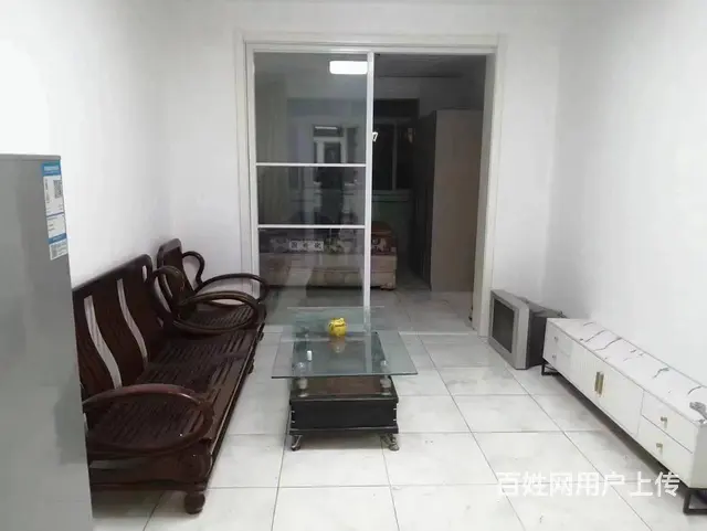 一楼出租1400，上夼西路二室一厅屋内生活设施齐全拎包入住 - 图片 1