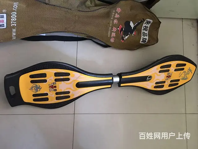 出售两轮滑板 - 图片 1