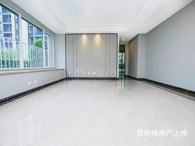 锦尚和品府 客厅东边对泳池 南边1300方大草坪 诚心卖 - 图片 6