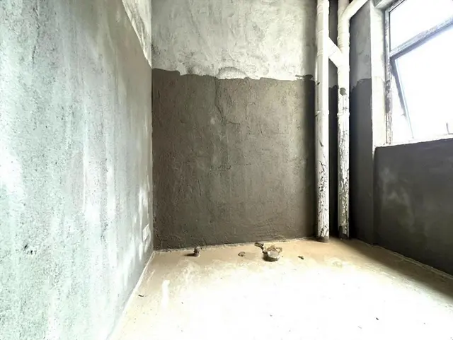 老八 中，大润发旁，印象城毛坯三房 南北通透双阳台 随时看房 - 图片 10