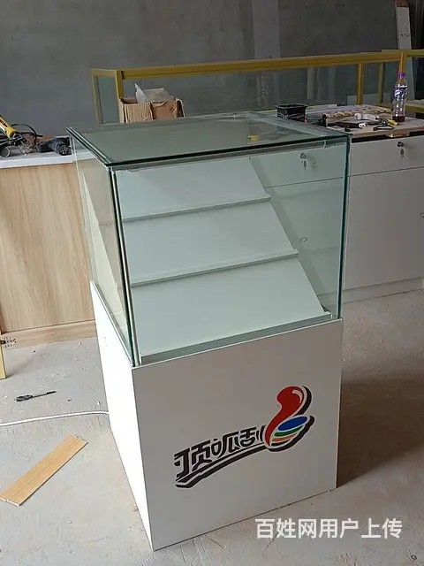 彩票店货架展柜刮刮乐玻璃柜台顶呱呱柜台销售柜彩票桌 - 图片 2