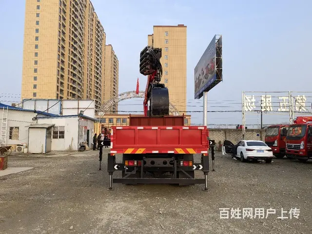 重汽豪曼6-8吨折臂随车吊 厂家地址 - 图片 5