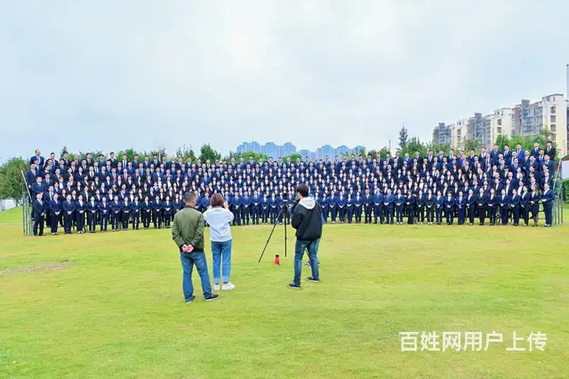 成都地区拍大合影，租合影站架，专业高效一条龙服务 - 图片 3