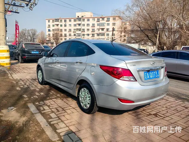 现代瑞纳 - 图片 6