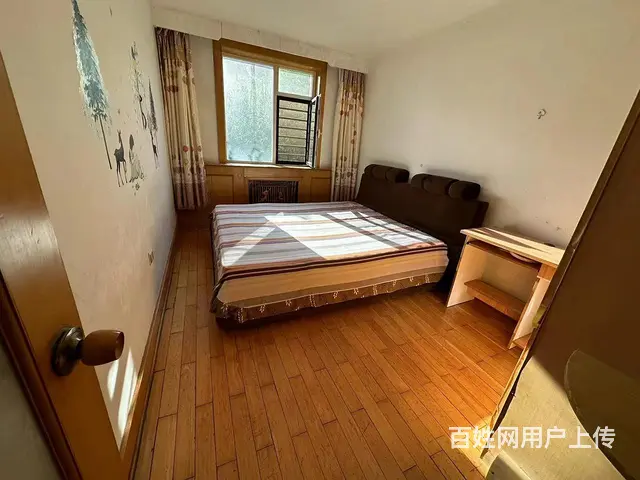 零首付胜利小区4楼 带家具家电 简单装修 - 图片 1