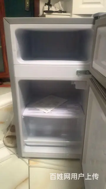 给家人买的小冰箱用不上了半价出售 - 图片 1