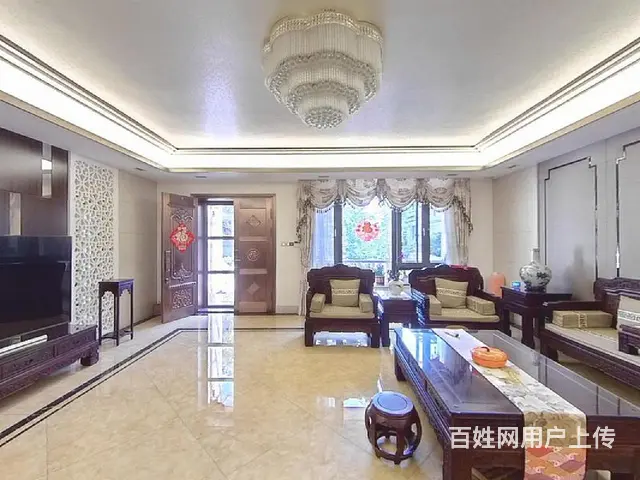 尚东领御 香山湖公园畔别墅 三层 位置好 前后200平花园 - 图片 1