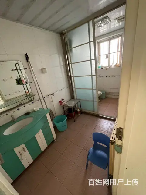 盛世豪庭2楼 地上车库 三室两厅 68万可贷款 急售价格好谈 - 图片 5