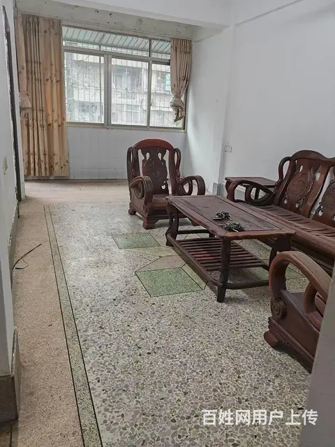 直主出租人民医院对面大森林楼上二楼套房，2房，配置，一台全新 - 图片 1