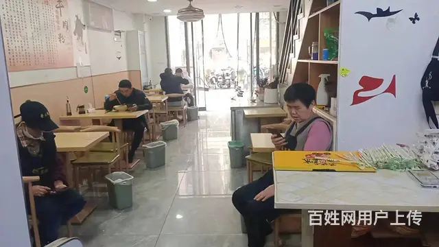西湖区盛龙街紫荆花城110平餐馆转让 - 图片 1