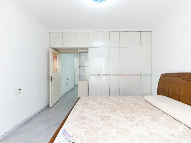 西湖边 银泰旁定安路地铁口 南北通透两房 厨 卫都有窗户 - 图片 5