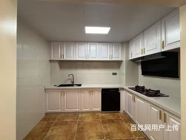 大客厅区政府附近长弘星苑带露台精装修四房可改五房停车方便 - 图片 3