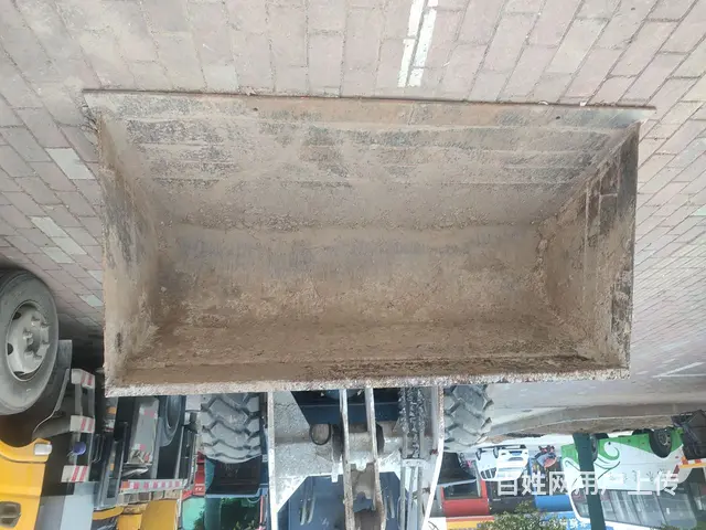 搅拌铲车 - 图片 2