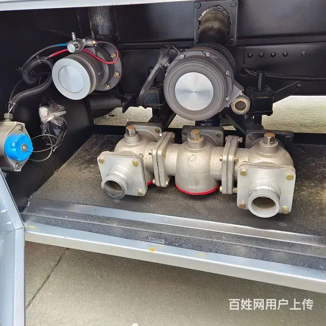 厂家直销东风福瑞卡8吨油罐车 现车低价处理 - 图片 9