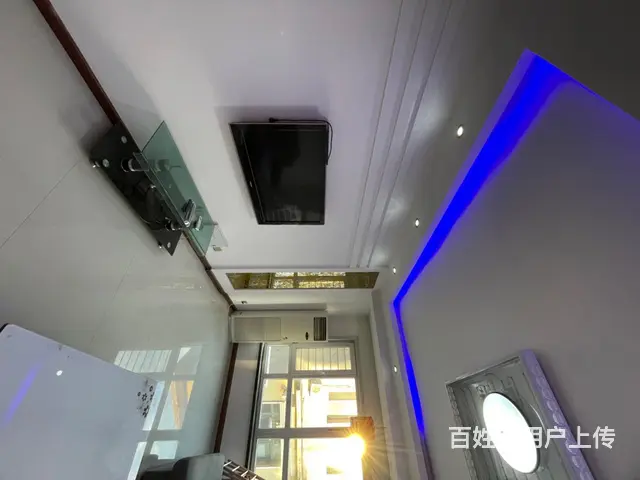 出租滨河水城二期车库上一楼，90左右平，两室一厅，冰箱 洗衣 - 图片 2