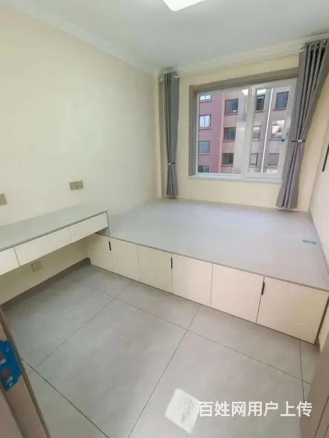 15才冠佳苑，电梯一楼，94.6平，三室，精装没住，送家具， - 图片 2