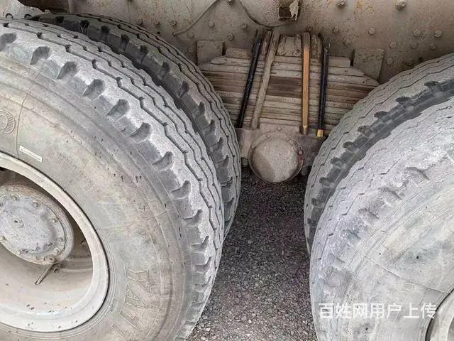 14年国三欧曼ETX搅拌车，340马力奔驰桥12速 - 图片 7