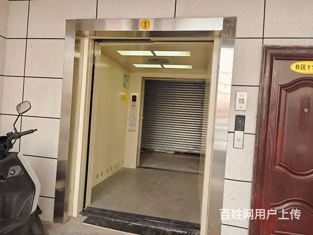 只有一间刚退租急租，春都路53号四楼仓库急租103平方 - 图片 11