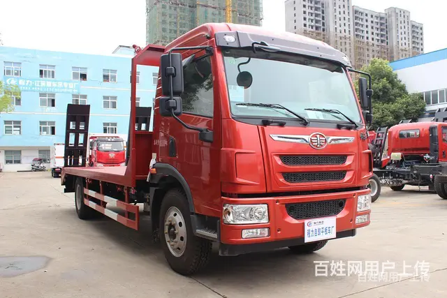 爆款解放龙V  定制液压爬梯平板车 厂家地址联系电话 - 图片 1