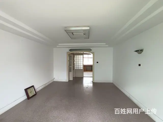 银河小区多层三楼三室115平44万 - 图片 2