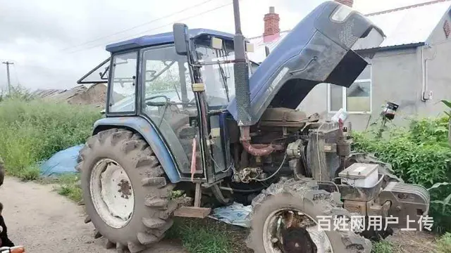 704换的90马力东方红，带1.9米-3.6米拖车 - 图片 1