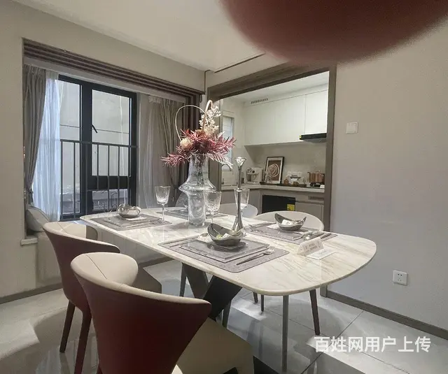 香海大桥旁 湖心新城 湖心明荟1.4万起带精装 86平3房 - 图片 1