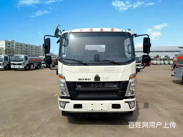 5吨豪沃加油车运油车 - 图片 3