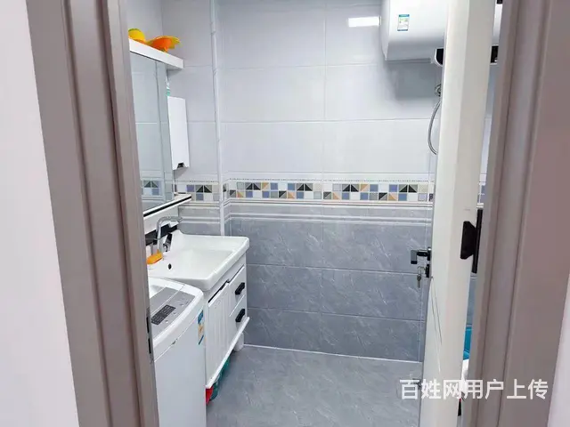 首付2万，海天小区，精装5楼，76平方， - 图片 1