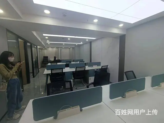 湘江风光带 南湖隧道口 蓝湾国际 地铁口 拎包办公 3+18 - 图片 8