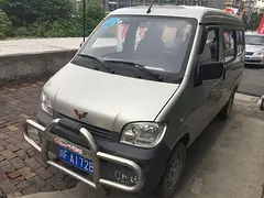 五菱之光 2013款 1.0L 手动 7座 实用型
